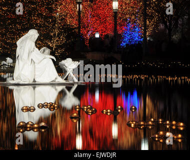 Water Christmas Nativity Scene At Night - Salt Lake City's Temple Square Stock Photo