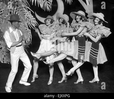 Scene from the new Co-Optimists performance at the Prince of Wales Theatre. 28 January 1923. Stock Photo