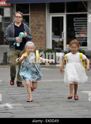 Matthew Broderick takes his twin daughters Marion and Tabitha to school Featuring: Matthew Broderick,Marion Loretta Elwell Broderick,Tabitha Hodge Broderick Where: New York City, New York, United States When: 29 Sep 2014 Stock Photo