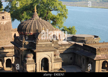 Top view of Shiva temple in Ahilyabai Holkar fort, Maheswar, Khargone, Madhya Pradesh, India Stock Photo