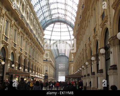 Milan, Italy. 13th Mar, 2015. View of the roofed shopping mall Galleria Vittorio Emanuele II in Milan, Italy, 13 March 2015. Photo: Nicole Becker/dpa - NO WIRE SERVICE -/dpa/Alamy Live News
