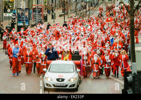 Belfast, Northern Ireland. 1st Dec 2013 - Cool FM's 'Santa Dash' raises cash for Cash For Kids and Barnardos charities Stock Photo