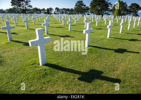 Graves at the American Cemetery, Omaha Beach, Colleville-sur-Mer, Normandy, France, Europe Stock Photo