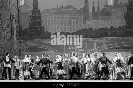 russian ussr folk chorus performance moscow alamy dance