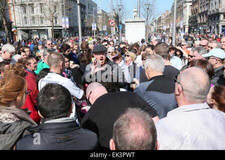 Dublin, Ireland. 06th Apr, 2015. Image from the recreation of Easter 1915 in Dublin city centre as part of the 1916 Rebellion commemoration events. The 'Road to the Rising' events take place on Dublin's O'Connell Street. Credit:  Brendan Donnelly/Alamy Live News Stock Photo