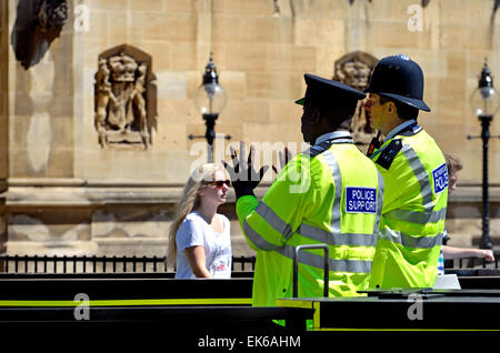 Metropolitan Police Officer, outside Houses of Parliament, London Stock ...