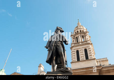 Captain Cook statue on The Mall, London, UK, with the Ministry of Defence building. Stock Photo