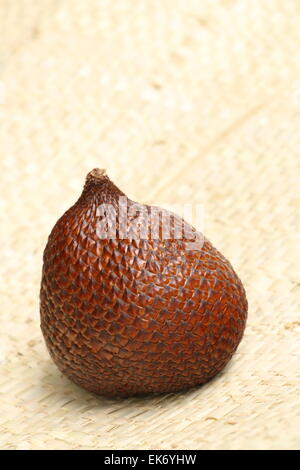 Snake-skin fruit of variety grown locally in Bali Stock Photo