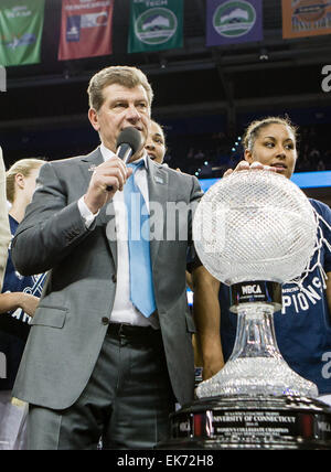 Tampa FL, USA. 7th Apr, 2015. Connecticut Huskies head coach Geno Auriemma accepting the NCAA/WBCA Coaches' Trophy after defeating Notre Dame 63-53 in the NCAA Women's Championship Game at Amalie Arena in Tampa FL. © csm/Alamy Live News Stock Photo