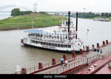 Tour Cruise on the Mississippi,The Memphis Riverfront, Island Queen Stock Photo