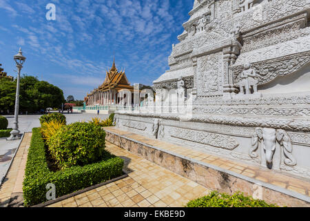 Stupa in the Royal Palace, in the capital city of Phnom Penh, Cambodia, Indochina, Southeast Asia, Asia Stock Photo