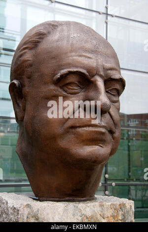 JUNE 2011 - BERLIN: a statue/ bust of former German Chancellor Helmut Kohl (by Serge Mangin) at the headquarters of the Axel-Spr Stock Photo