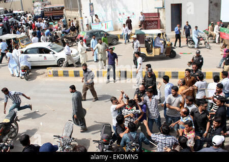 MQM and PTI activists clashing with each other near Nine Zero during ...