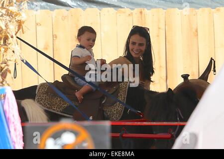 Jordana Brewster takes her son, Julian to Mr. Bones Pumpkin Patch along with her parents Alden and Maria Featuring: Jordana Brewster,Julian Form-Brewster Where: Los Angeles, California, United States When: 05 Oct 2014 Stock Photo