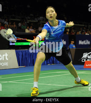 Singapore. 9th Apr, 2015. Sung Ji Hyun of South Korea returns the shuttle during the women's singles second round match of OUE Singapore Open against Nozomi Okuhara of Japan in Singapore, April 9, 2015. Sung Ji Hyun lost 0-2. © Then Chih Wey/Xinhua/Alamy Live News Stock Photo