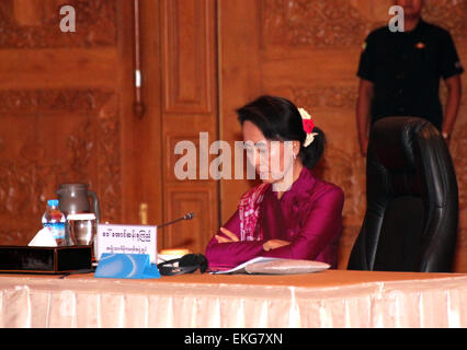 Nay Pyi Taw, Myanmar. 10th Apr, 2015. Myanmar's opposition leader Aung San Suu Kyi attends the high-level six-party talks in Nay Pyi Taw, Myanmar, April 10, 2015. Myanmar began a high-level six-party talks in Nay Pyi Taw Friday to discuss domestic political issues including constitutional amendment, general election and peace process. Credit:  Xinhua/Alamy Live News Stock Photo