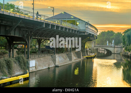 Lanwehrkanal Kreuzberg district in Berlin. Autumn sunrise. Stock Photo