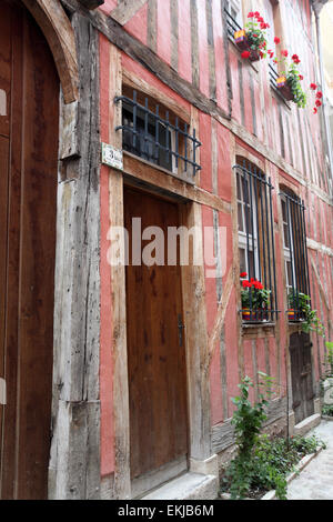 The medieval street La ruelle des chats, Troyes, France Stock Photo