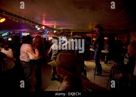 the-derailers-band-at-the-
