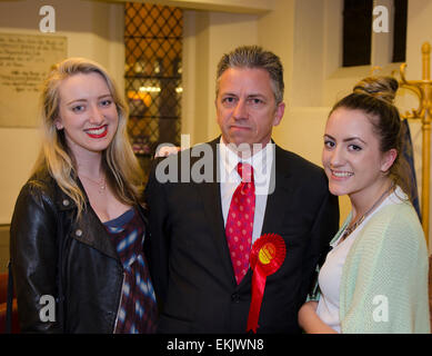 Uxbridge, Middlesex, UK, 10th Apr, 2015. Chris Summers Labour candidate for MP with his daughters at Uxbridge and South Ruislip Hustings 10th April 2015 Credit:  Prixnews/Alamy Live News Stock Photo