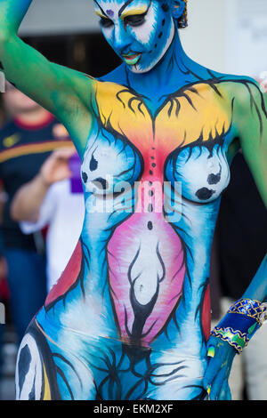 Saturday 11th, April 2015, Las Palmas, Gran Canaria, Canary Islands, Spain. Body painting demonstration at local neighborhood fiesta at Los Nidillos in Las Palmas, the capital of Gran Canaria. Credit:  ALANDAWSONPHOTOGRAPHY/Alamy Live News Stock Photo