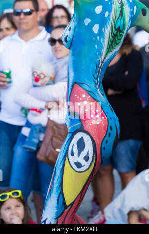 Saturday 11th, April 2015, Las Palmas, Gran Canaria, Canary Islands, Spain. Body painting demonstration at local neighborhood fiesta at Los Nidillos in Las Palmas, the capital of Gran Canaria. Credit:  ALANDAWSONPHOTOGRAPHY/Alamy Live News Stock Photo