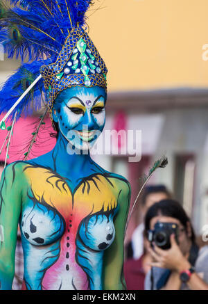 Saturday 11th, April 2015, Las Palmas, Gran Canaria, Canary Islands, Spain. Body painting demonstration at local neighborhood fiesta at Los Nidillos in Las Palmas, the capital of Gran Canaria. Credit:  ALANDAWSONPHOTOGRAPHY/Alamy Live News Stock Photo