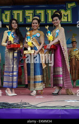 London, UK. 12th April, 2015. Thai Temple, Wat Bhudhapadipa celebrates Thai New Year 2015 known as Songkran Water Festival. Credit:  See Li/Alamy Live News Stock Photo