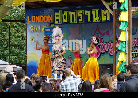 London, UK. 12th April, 2015. Thai Temple, Wat Bhudhapadipa celebrates Thai New Year 2015 known as Songkran Water Festival. Credit:  See Li/Alamy Live News Stock Photo