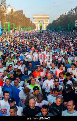 Paris, France. Marathon, big crowds aerial Scene from above, Runners on Avenue Champs-Elysees, Stock Photo