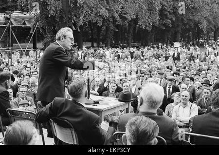 Michael Foot Labour MP for Ebbw Vale, addresses welsh miners, 15th June 1963. Stock Photo