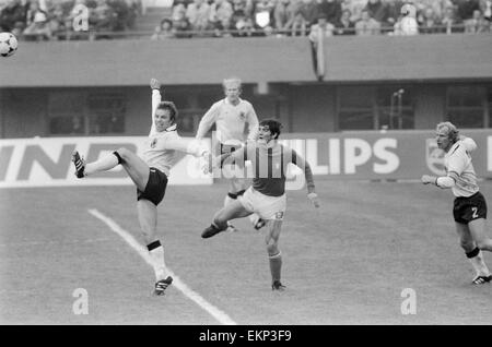 1978 World Cup Second Round Group A match in Buenos Aires, Argentina. Italy v West Germany 0. Italy's Paolo Rossi challenges for the ball. 14th June 1978. Stock Photo