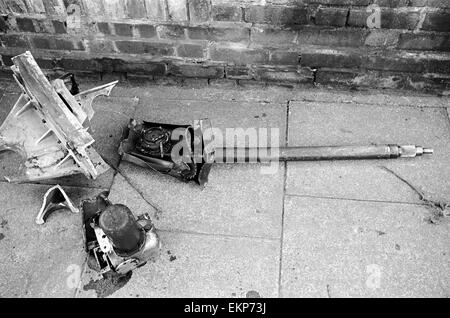 V2 Rocket incident at Tewkesbury Terrace, Bounds Green Road, Southgate. Parts of the rocket after the explosion. 16th September 1944. Stock Photo