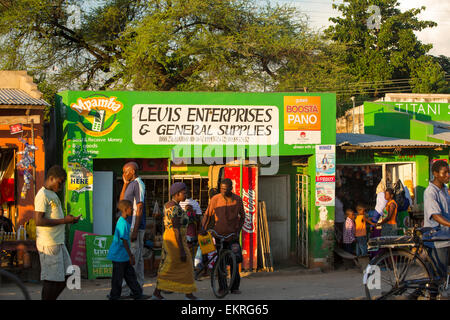 African market on the roadside in Ckiwawa, Malawi, Africa. Stock Photo