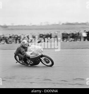 Action from the Daily Herald Motor Cycle Racing Championship at Thruxton. Stock Photo