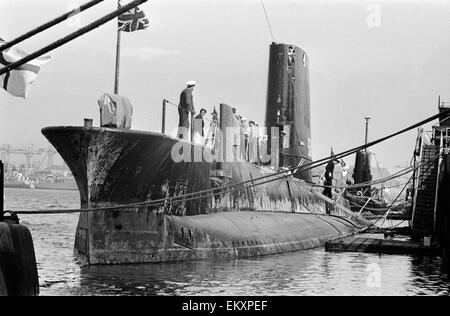 HMS Porpoise (S01), a Porpoise-class submarine of the Royal Navy. 1963. Stock Photo