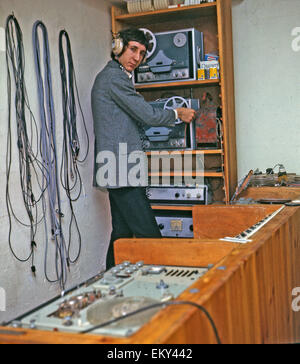 PETE TOWNSHEND of The Who at his London home in 1967. Photo Tony Gale