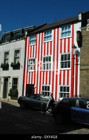 London, UK, 14 April 2015, dispute with neighbours causes owner to give £15 million townhouse the seaside look to annoy neighbours. Credit:  JOHNNY ARMSTEAD/Alamy Live News Stock Photo