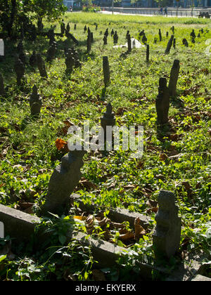 Malay cemetery next to Malabar mosque, Singapore Stock Photo