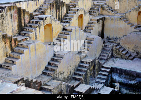Panna Meena ka Kund, Step Well (or Stepwell), near the Anokhi Museum and Amber Fort, north of Jaipur, Rajasthan Stock Photo
