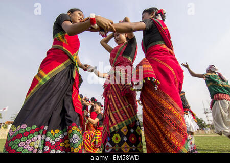 Sivasagar, Assam, India. 16th Apr, 2015. Indian Mising tribal youths perform a 'Bihu Dance' during Rongali Bihu celebrations in Sivasagar district of northeastern Assam state on April 16, 2015. The Rongali Bihu Festival is held in the first month of the Assamese calendar marking the begining of the Assamese New Year, which coincides with the start of spring in the Indian state of Assam. © Luit Chaliha/ZUMA Wire/ZUMAPRESS.com/Alamy Live News Stock Photo