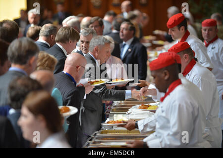Guildhall, London, UK. 16th April 2015. The Lord Mayor's Big Curry Lunch, in support of ABF The Soldiers Charity. Credit:  Matthew Chattle/Alamy Live News Stock Photo