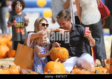 Michael Weatherly And Wife Bojana Jankovic Seen Taking Their Daughter ...