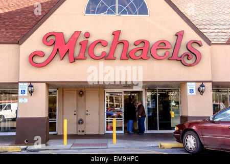 Michaels craft storefront Exterior Stock Photo - Alamy
