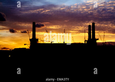 London UK. 17th April 2015. Battersea power station is silhouetted against a colorful sunset Credit:  amer ghazzal/Alamy Live News Stock Photo