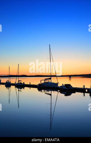 Londonderry, Northern Ireland. 18th April, 2015. UK Weather: Sunrise over the River Foyle and Foyle Marina in Londonderry (Derry) as temperatures are set to remain in double figures today in Northern Ireland. . Credit:  George Sweeney/Alamy Live News Stock Photo