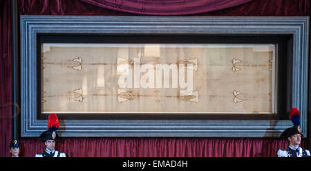 Turin, Italy. 18th April, 2015. St. John Square and Cathedral 18th April 2015 -ostension of Shroud Credit:  Realy Easy Star/Alamy Live News Stock Photo