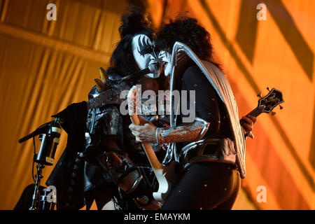 Montevideo, Uruguay. 18th Apr, 2015. Tommy Thayer (R) and Gene Simmons of the U.S. band 'Kiss' perform during a concert of the tour '40th Anniversary' in the Gran Parque Central stadium, in Montevideo, capital of Uruguay, on April 18, 2015. Credit:  Nicolas Celaya/Xinhua/Alamy Live News Stock Photo