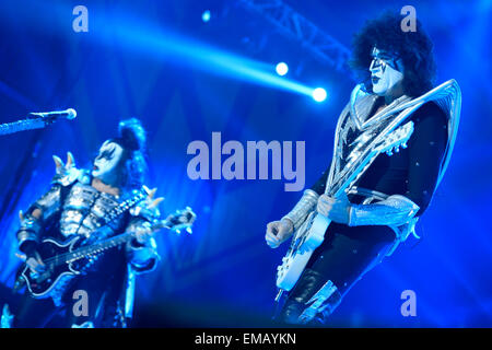 Montevideo, Uruguay. 18th Apr, 2015. Tommy Thayer (R) and Gene Simmons of the U.S. band 'Kiss' perform during a concert of the tour '40th Anniversary' in the Gran Parque Central stadium, in Montevideo, capital of Uruguay, on April 18, 2015. Credit:  Nicolas Celaya/Xinhua/Alamy Live News Stock Photo