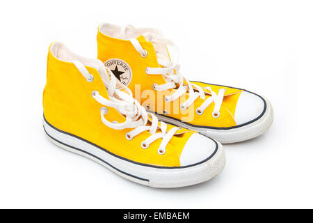 Yellow on sale converse boots